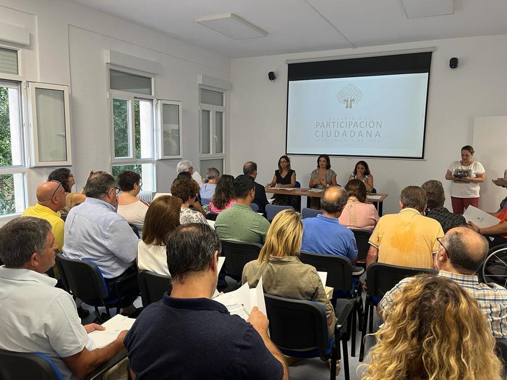 Imagen de la noticia El Ayuntamiento de Jaén inaugura la Escuela de Participación Ciudadana